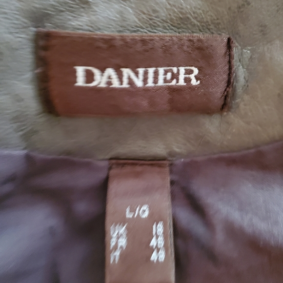 Danier Distressed Leather Jacket - Picture 5 of 5